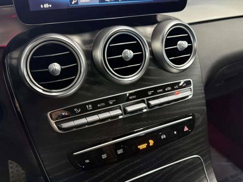 Used 2022 Mercedes-Benz GLC 300 image 22