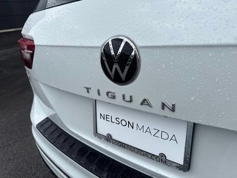 Used 2022 Volkswagen Tiguan SE R-Line FWD image 56