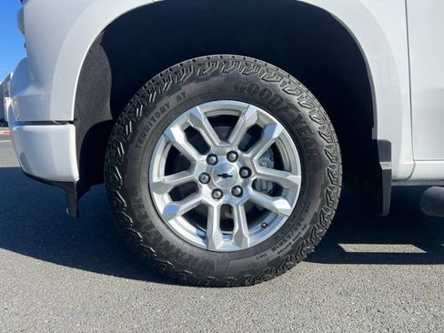 Used 2023 Chevrolet Silverado 1500 RST w/ Convenience Package II AWD/4WD image 13