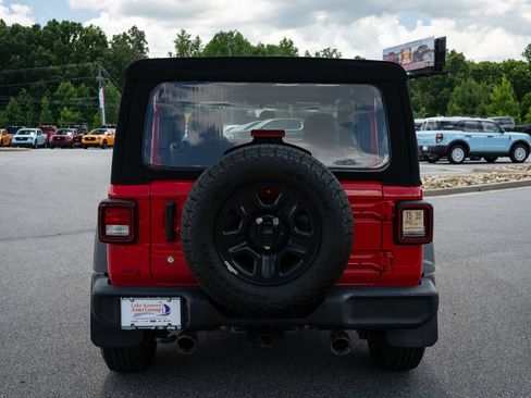 Used 2024 Jeep Wrangler Sport AWD/4WD image 8