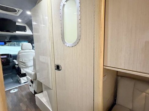 Used 2012 Mercedes-Benz Sprinter 3500 image 77