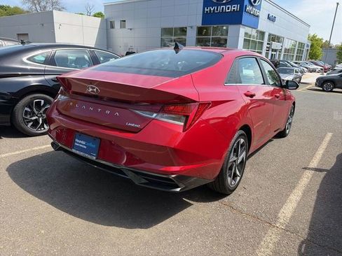 Certified 2023 Hyundai Elantra Limited FWD image 3