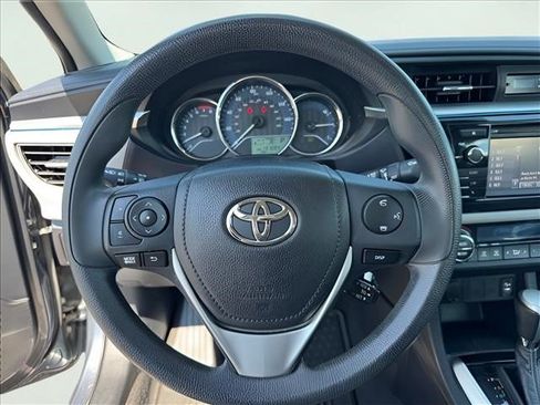 Used 2015 Toyota Corolla LE FWD image 19