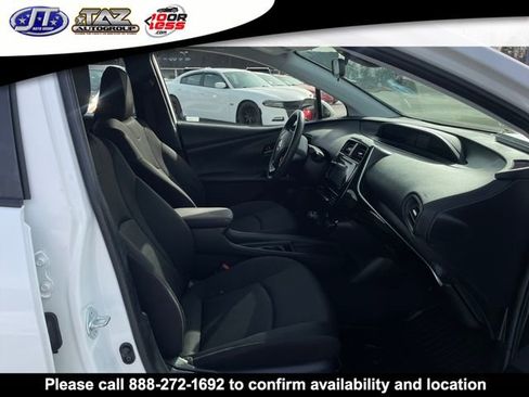 Used 2019 Toyota Prius L Eco FWD image 15
