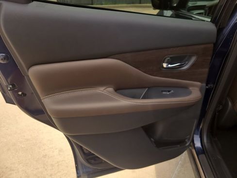 Certified 2024 Nissan Murano Platinum w/ Cargo Package FWD image 14