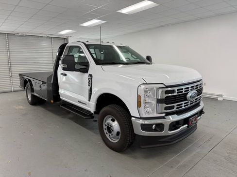New 2025 Ford F350 XL w/ XL Chrome Package image 3