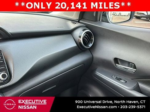Certified 2024 Nissan Kicks SV image 18