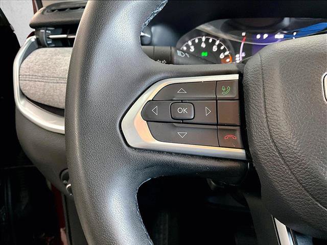 Used 2022 Jeep Compass Latitude FWD image 19