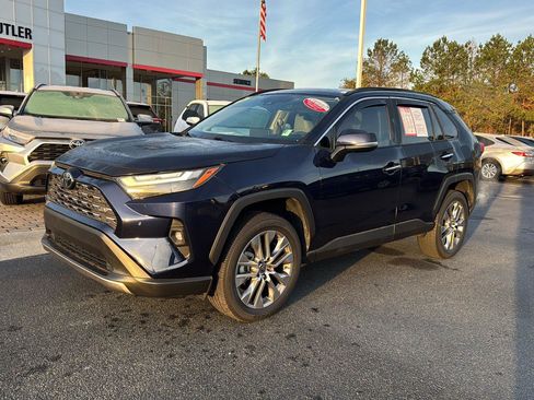 Used 2022 Toyota RAV4 Limited image 2