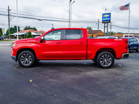 Used 2023 Chevrolet Silverado 1500 LT AWD/4WD image 4