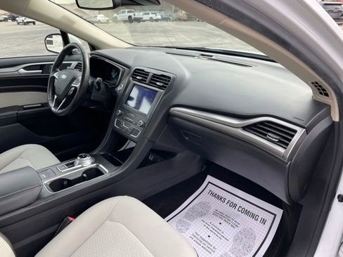 Used 2019 Ford Fusion SE w/ Equipment Group 151A image 31