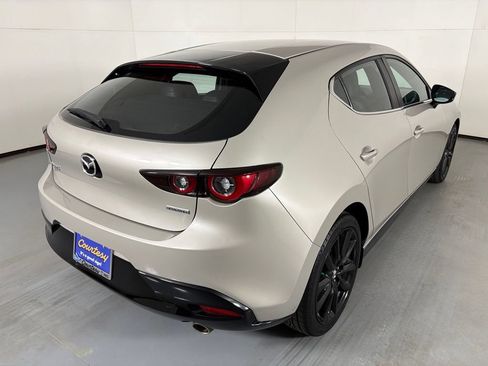Used 2024 MAZDA MAZDA3 s FWD image 8