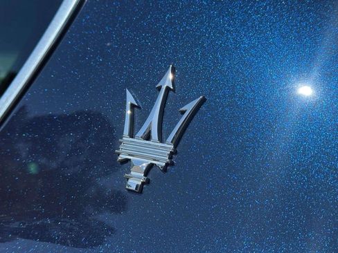 Certified 2023 Maserati Levante GT image 22