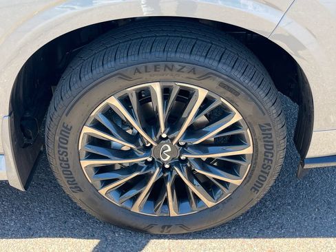 Certified 2026 INFINITI QX80 4WD w/ Sport Exterior Package image 8