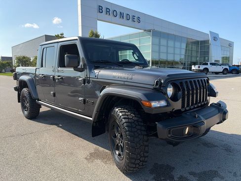 Used 2023 Jeep Gladiator Sport AWD/4WD image 1