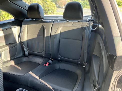 Used 2012 Volkswagen Beetle 2.5 FWD image 21