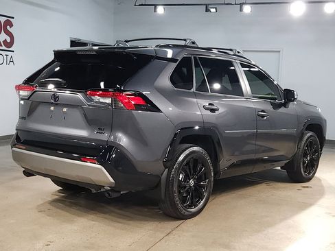 Certified 2025 Toyota RAV4 SE w/ Convenience Package image 7