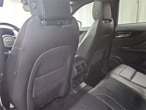 Used 2020 Jaguar F-PACE R-Sport image 48