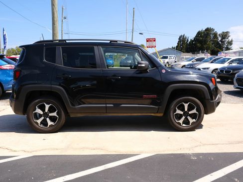Used 2019 Jeep Renegade Trailhawk AWD/4WD image 4