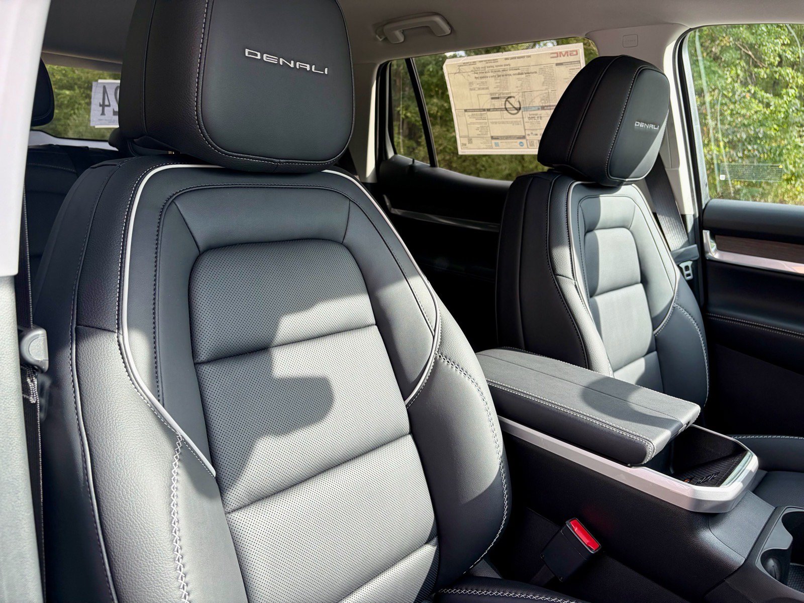 New 2027 GMC Terrain Denali w/ LPO, Floor Liner Package AWD/4WD image 5