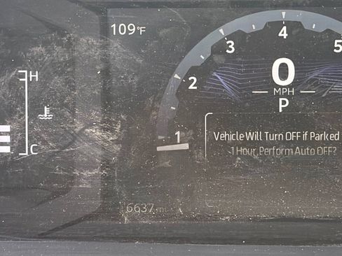 Used 2025 Toyota 4Runner SR5 AWD/4WD image 12