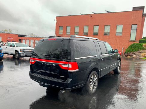 Used 2016 Lincoln Navigator L Select AWD/4WD image 19