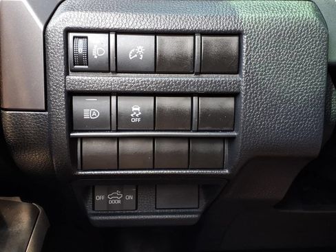 Used 2025 Toyota Tacoma SR5 AWD/4WD image 19