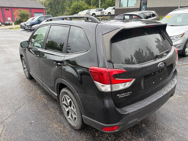 Used 2022 Subaru Forester Premium AWD/4WD image 10