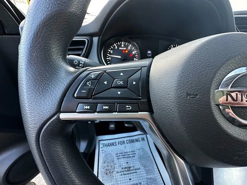 Used 2019 Nissan Rogue Sport SV image 19