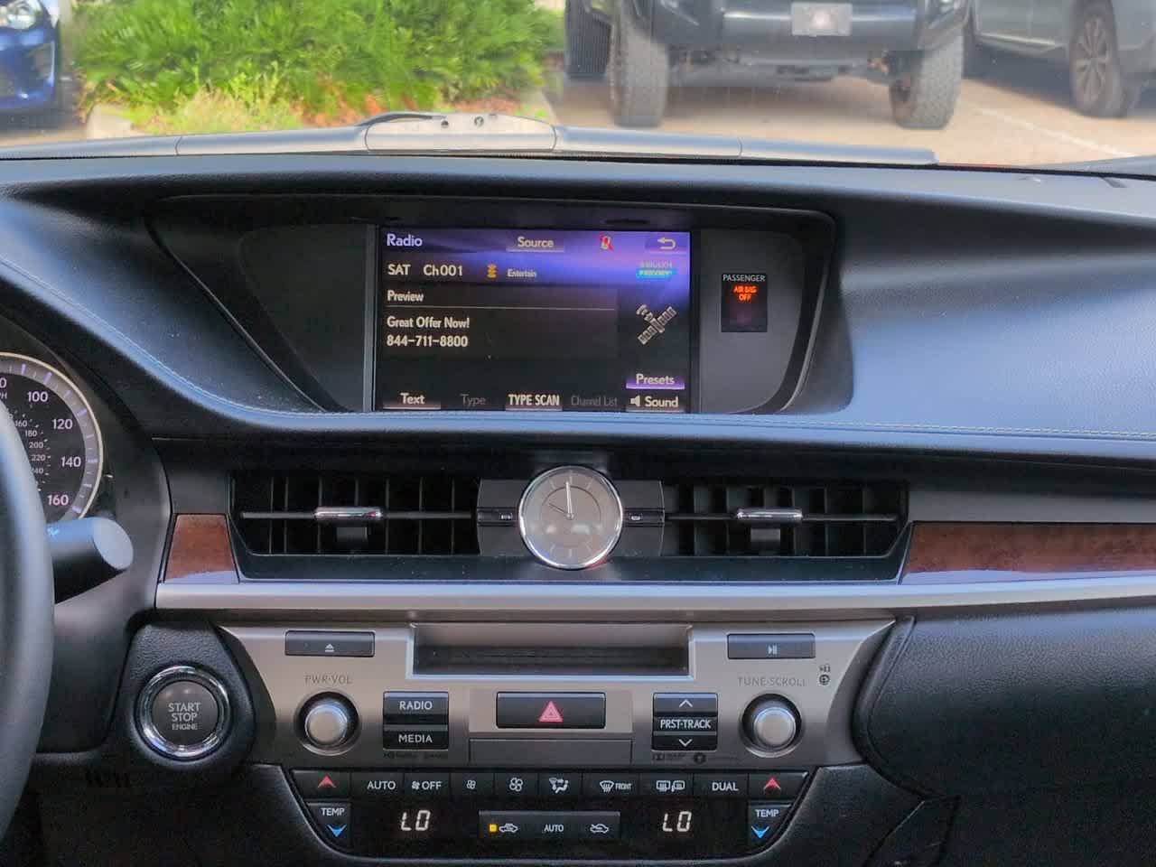 Used 2018 Lexus ES 350 w/ Luxury Package w/Wood Trim FWD image 17