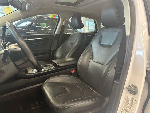 Used 2019 Ford Fusion Energi Titanium image 21