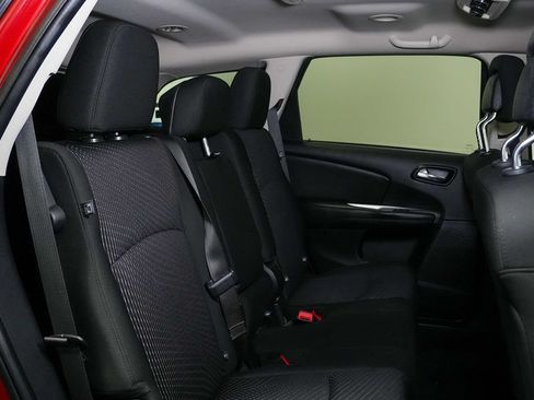 Used 2019 Dodge Journey SE FWD image 24
