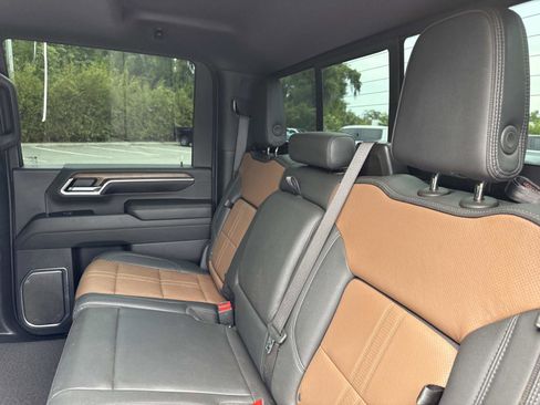 Used 2024 Chevrolet Silverado 3500 High Country w/ High Country Premium Package AWD/4WD image 11