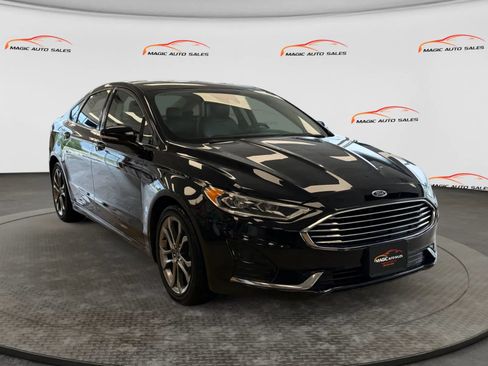 Used 2020 Ford Fusion SEL FWD image 5