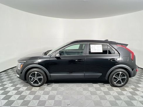Certified 2024 Kia Niro LX FWD image 6