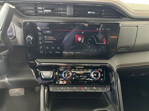 Used 2024 GMC Sierra 2500 AT4 w/ AT4 Premium Plus Package image 21