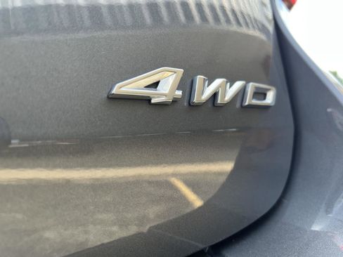 Used 2021 Ford Explorer XLT w/ Equipment Group 202A AWD/4WD image 8