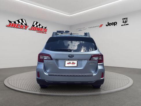 Used 2017 Subaru Outback 2.5i Premium AWD/4WD image 8