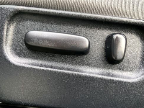 Used 2020 Toyota Tacoma SR5 image 34