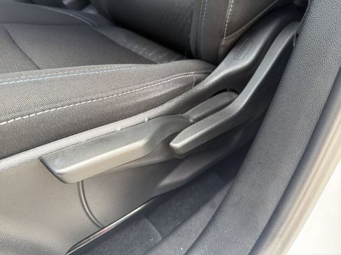 Used 2025 Chevrolet Equinox EV LT FWD image 19