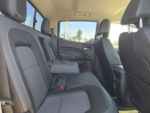 Used 2016 Chevrolet Colorado Z71 RWD image 12