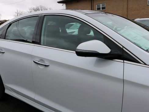 Used 2019 Hyundai Sonata Limited w/ Ultimate Package 04 FWD image 9