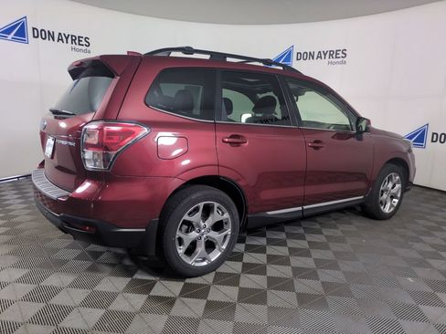 Used 2018 Subaru Forester 2.5i Touring AWD/4WD image 8