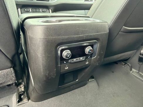 Used 2023 Chevrolet Suburban Premier AWD/4WD image 24