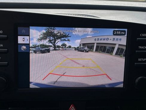 Used 2025 Hyundai Elantra Sport FWD image 15