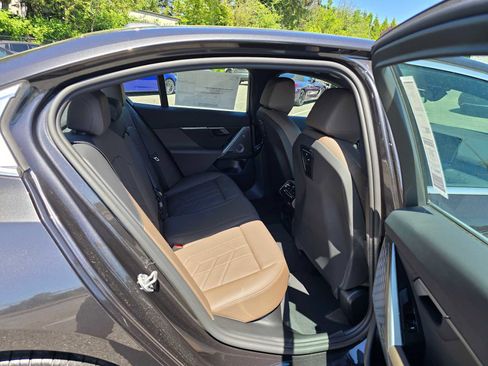 Used 2026 BMW i5 eDrive40 image 14