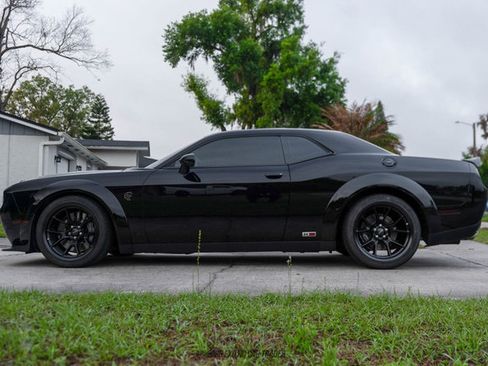 Used 2023 Dodge Challenger SRT Hellcat RWD image 3