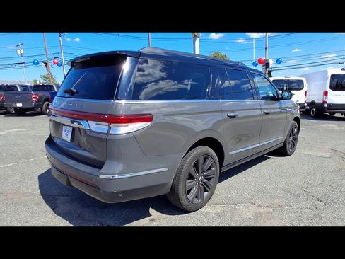 Used 2024 Lincoln Navigator L Black Label AWD/4WD image 8