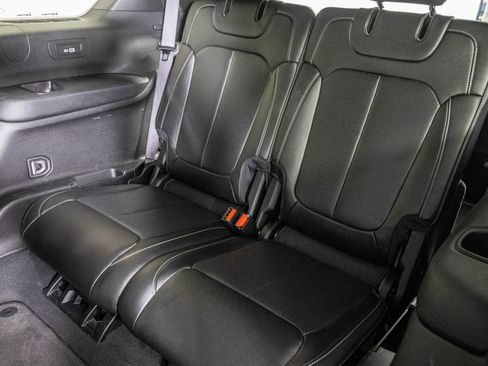 Used 2024 Jeep Grand Cherokee L Limited w/ Luxury Tech Group II image 41