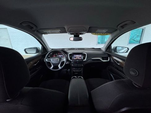 Used 2020 GMC Terrain SLE image 27